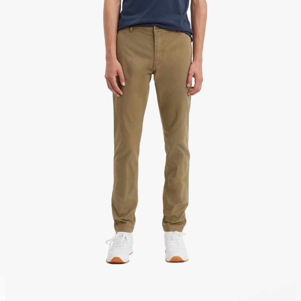 NWT Levi's Men's Standard Tapered Chino Pants